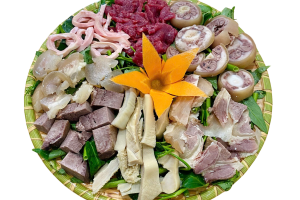 Lẩu Bò Đức Béo – Quán lẩu ngon tại Long Biên nổi tiếng với bò tươi và món nhậu đậm đà!